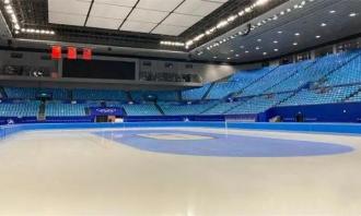 標(biāo)準(zhǔn)的花樣滑冰滑冰場(chǎng)的尺寸是多少？