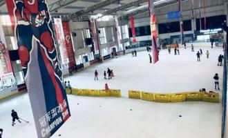 室外滑冰場在澆灌時要注意什么？