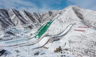 “冷資源”釋放“熱效應” 中國冰雪產業未來可期